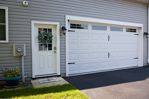 24/7 Emergency Garage Door Panel Replacement experts in Shelby, OH